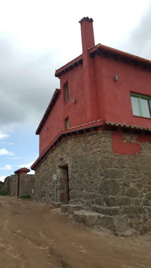 Casa Rural Rojo Del Tietar La Iglesuela Exterior photo